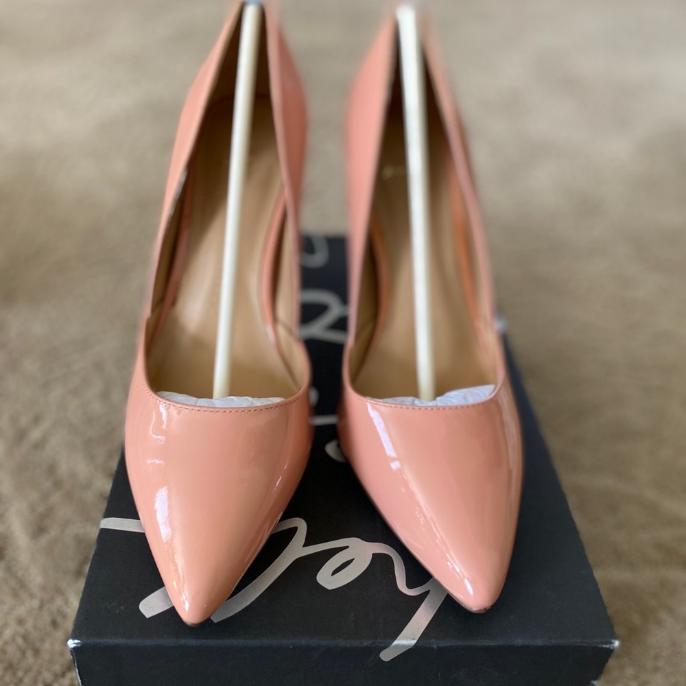 Banana Republic Pink Pump!